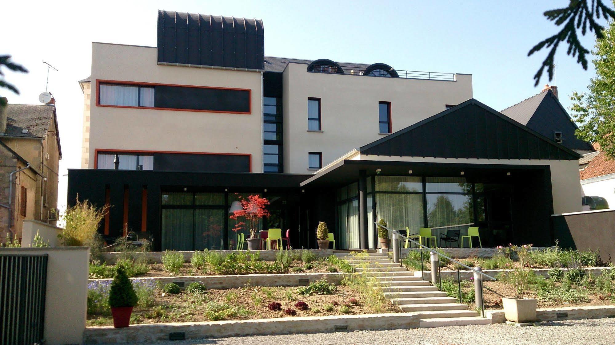 Logis Hotel Du Morvan - Restaurant La Table De Jerome Luzy المظهر الخارجي الصورة