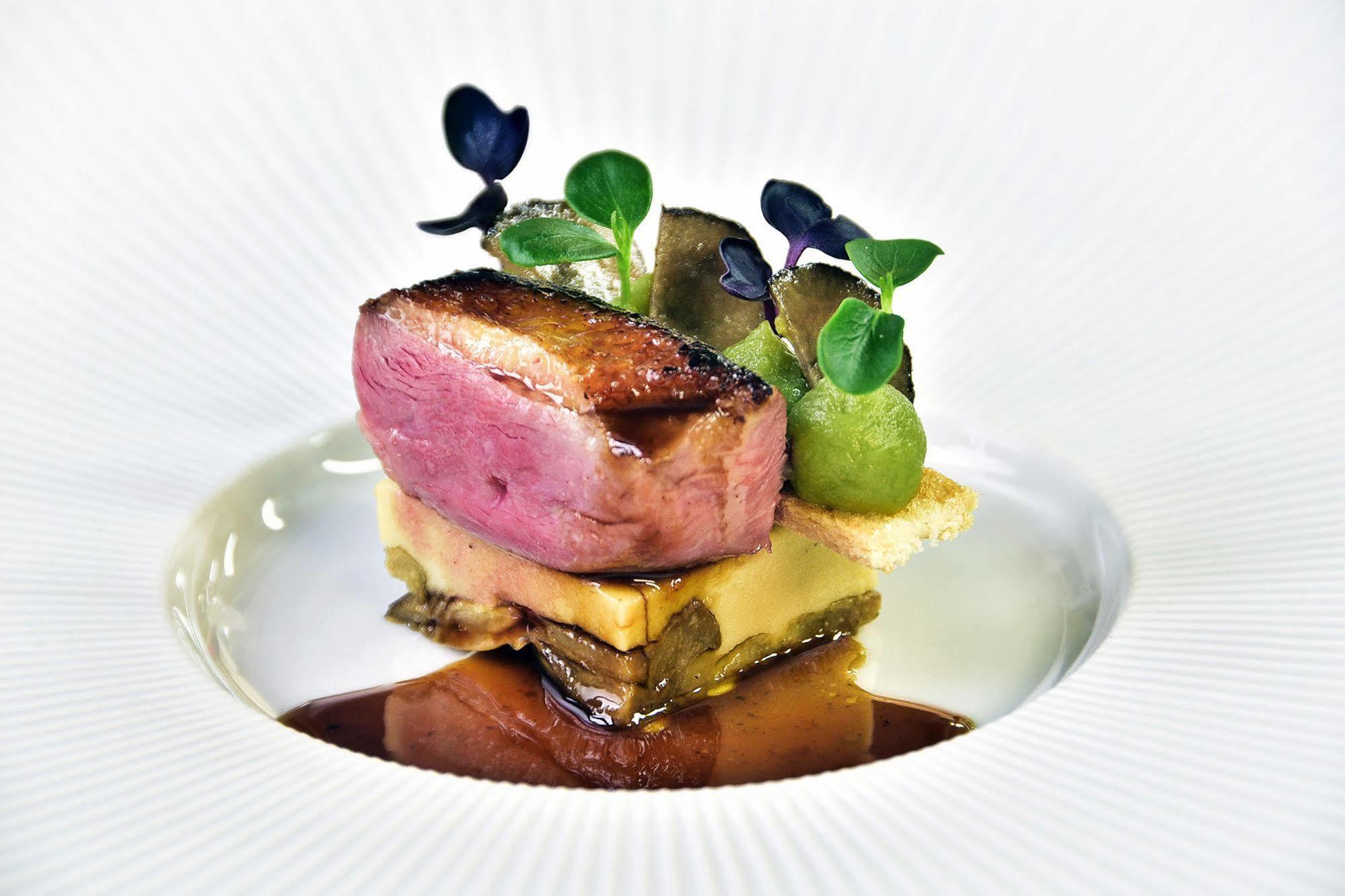 Logis Hotel Du Morvan - Restaurant La Table De Jerome Luzy المظهر الخارجي الصورة
